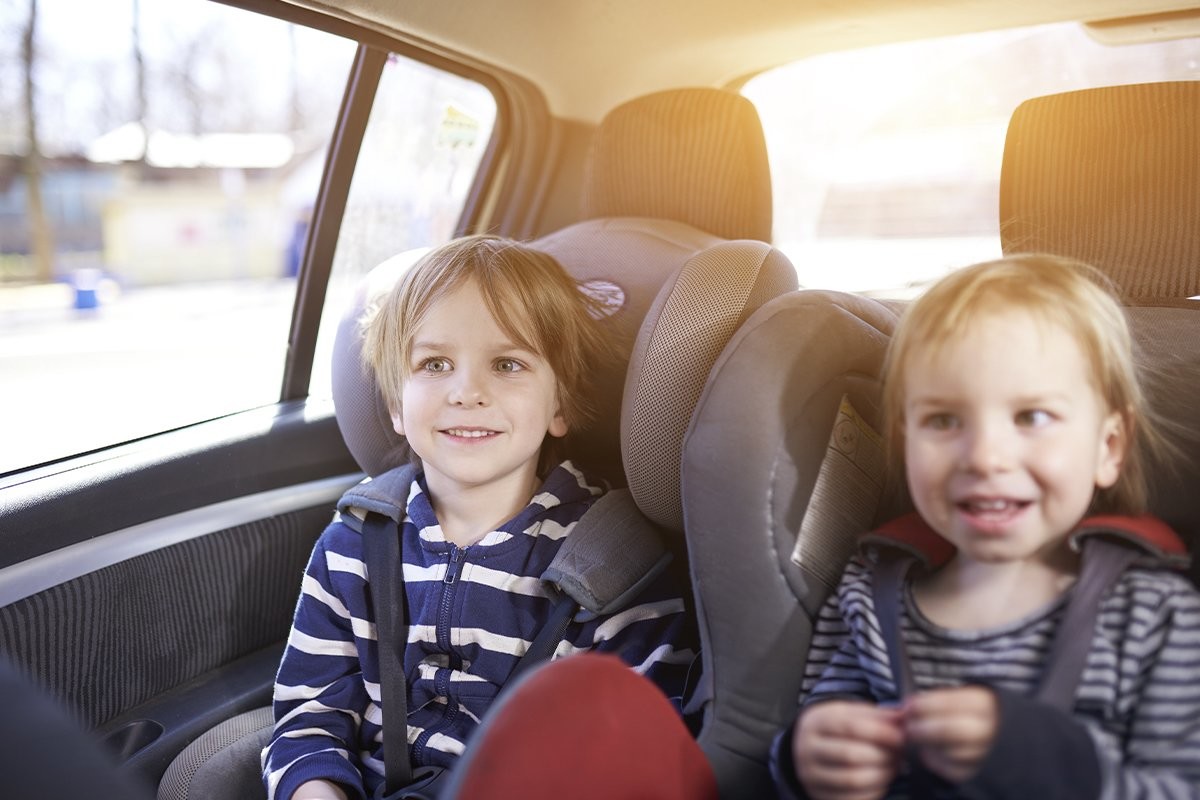 Как перенести долгий переезд в машине с ребенком | CHIPS Journal
